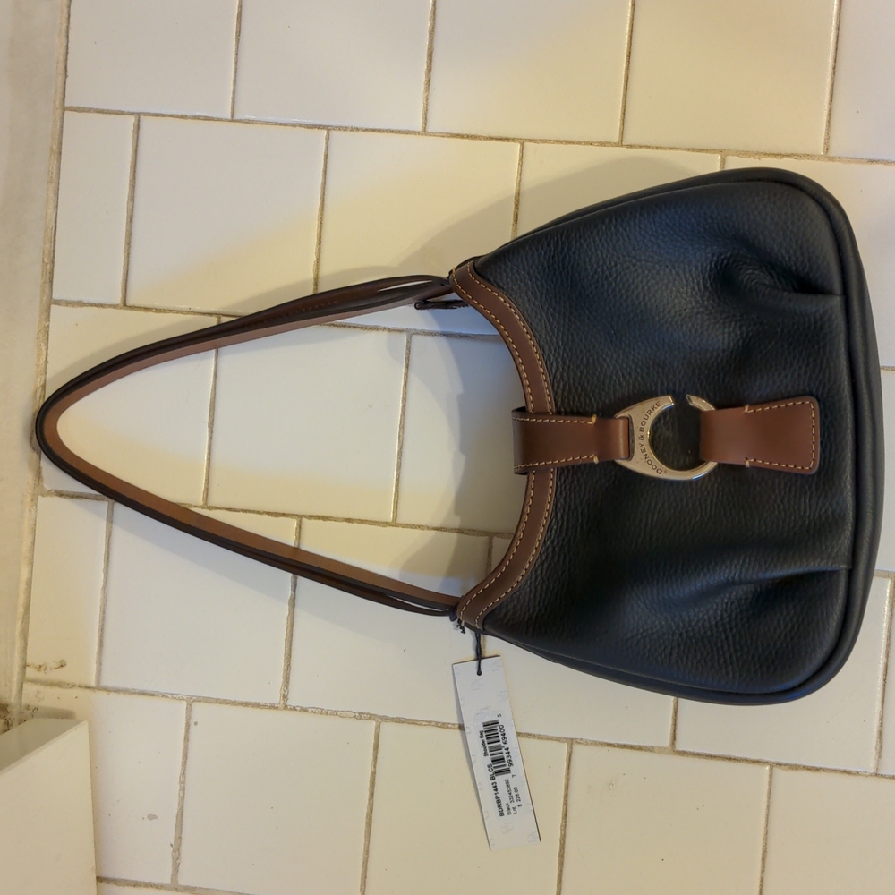 Bnwt Dooney & Bourke shoulder bag